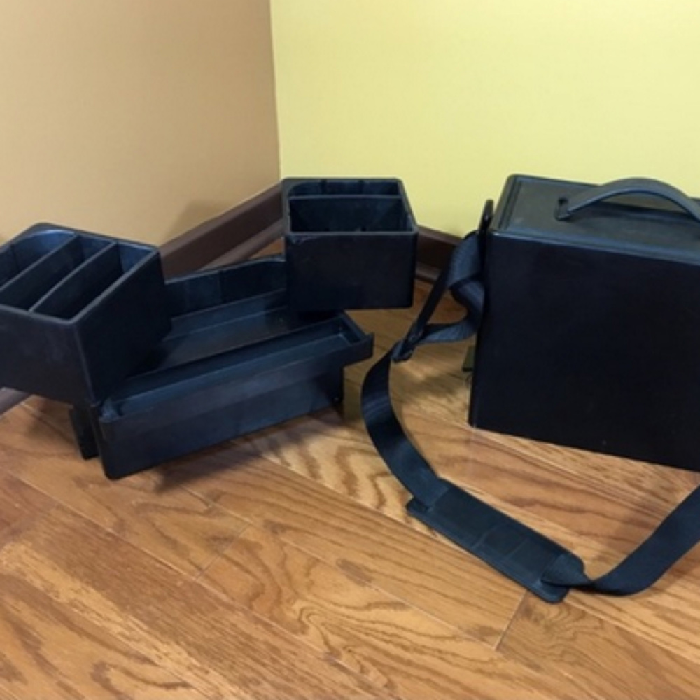 MAC cosmetics train case & Mac soft zip bag, large